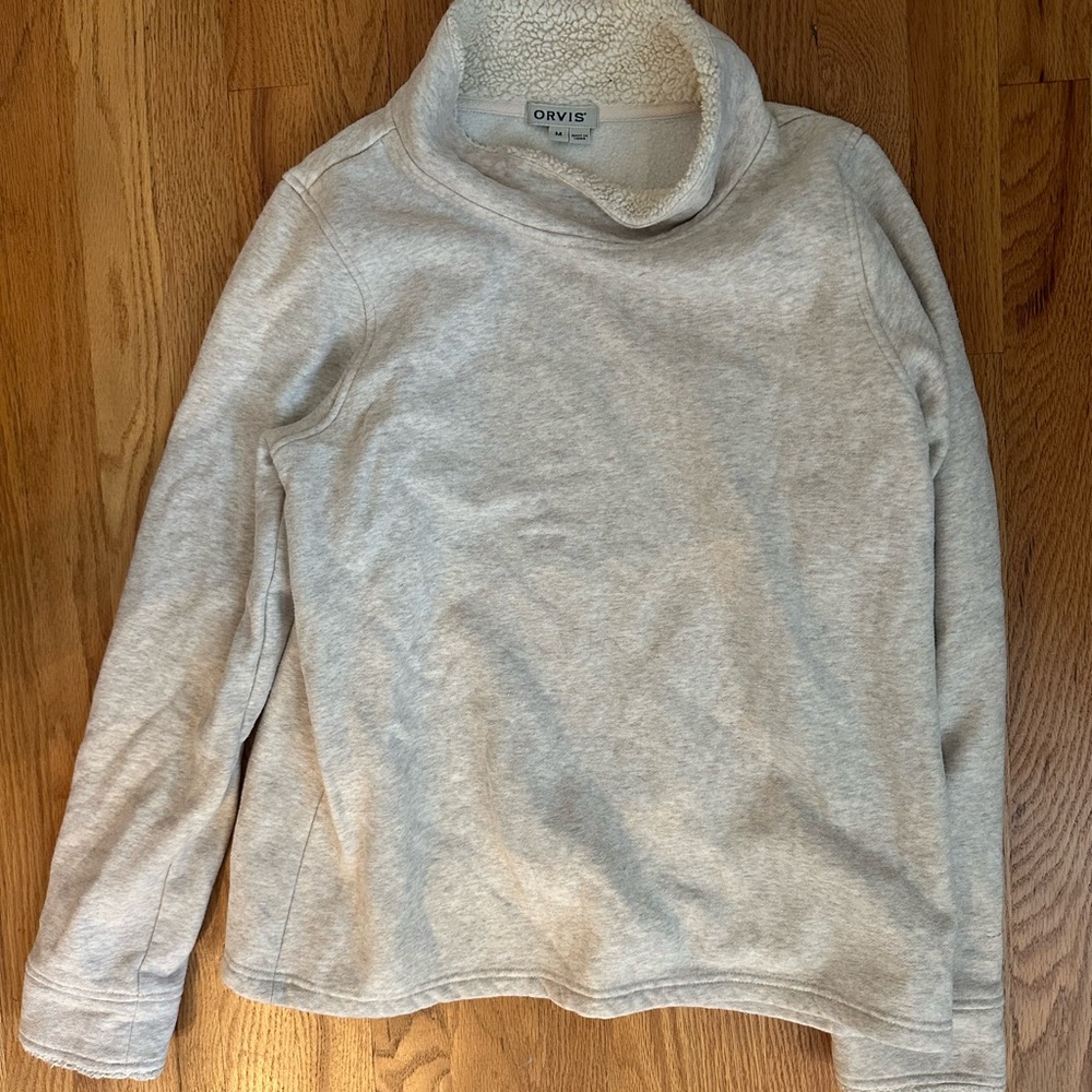 Orvis Women's Cream Turtleneck Sweatshirt